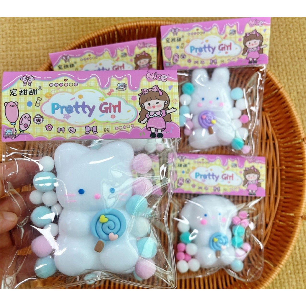 Jucarie Antistres Squishy, Flippy, cu Revenire Lenta, Squeeze Pretty Girl, Model Animalut, Ambalaj Transparent, Alb [3]