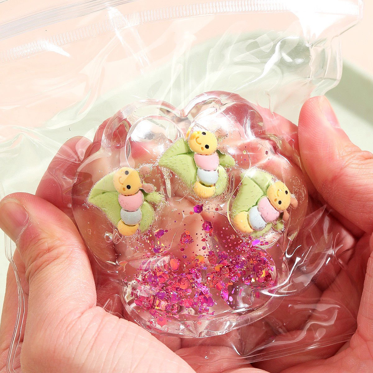 Jucarie Antistres Squishy, Flippy, cu Revenire Lenta, Squeeze Pinch Family, Model Cat Paw, 6.5 x 7 cm, din Tpr, 4-6 Ani, Model 7 Insecte, Transparent [3]