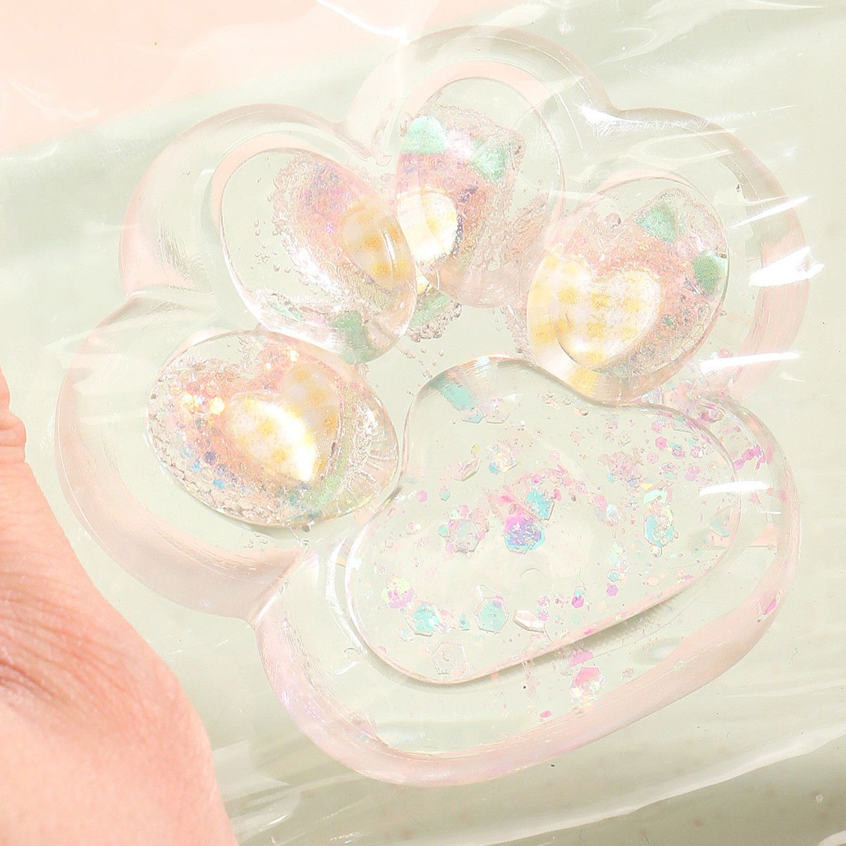 Jucarii Squishy si Gonggi - Jucarie Antistres Squishy, Flippy, Labuta de Pisica Pufoasa, cu Revenire Lenta, 7 x 6.5 cm, Model Inima, Multicolor