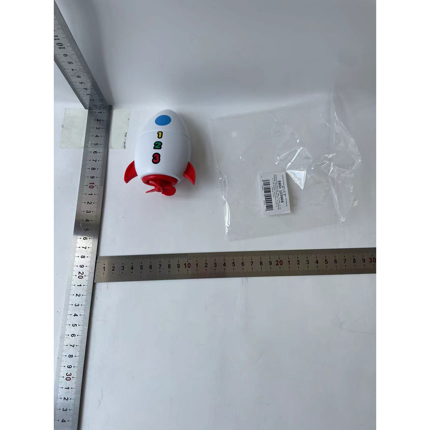 Jucarie de baie pentru copii, Flippy, Racheta de apa, 11 cm, Alb [11]