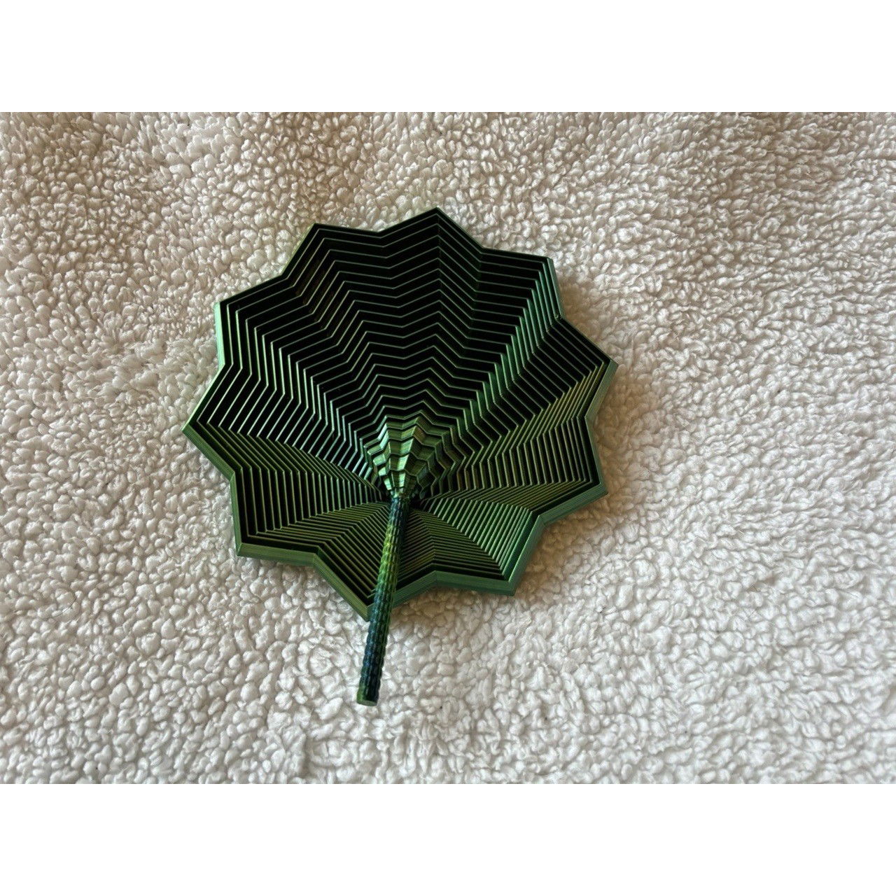 Jucarie Decompresie, Flippy, Model Stea 3D, DuoChrome, Maner Spirala, Turn Magic Geometric, Multiple Forme, Anti-stress, 17 cm, Negru/Verde [3]