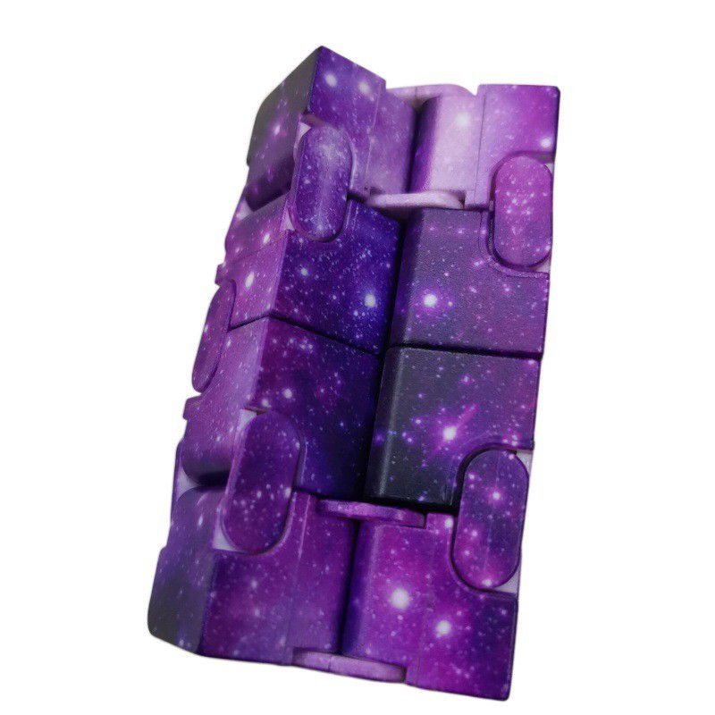 Jucarie Interactiva Antistres cu Miscari Infinite, Cub Magic, 3 ani, 4x4x4cm, Violet [5]