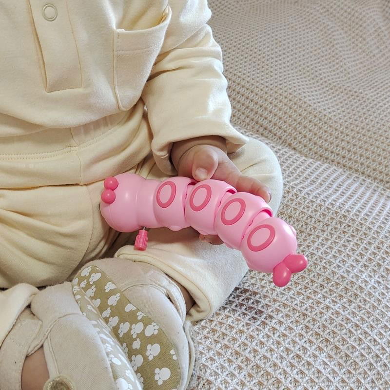 Jucarie mecanica pentru copii Flippy, omida haioasa, material ABS, cu cheita, distractiva, se taraste, se misca, 15 x 4 cm, roz [4]