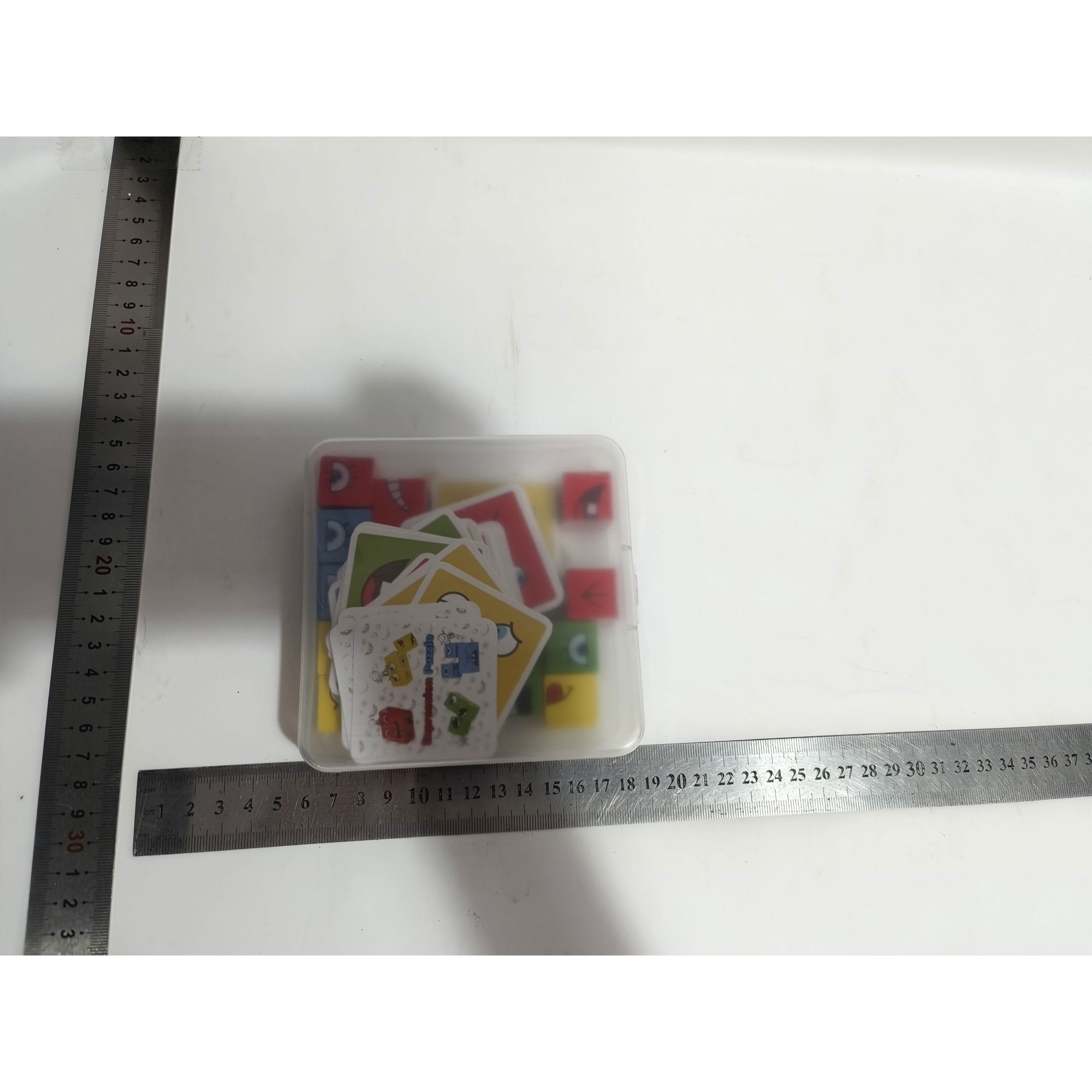 Jucarie Pentru Copii Montessori Flippy, Cub din Lemn, Asamblare Fete, 64 de Carti Distractive, pentru Baieti si Fete, Varsta +3 ani, Educativ, Ambalaj din plastic, 12 x 12 x 3 cm, multicolor [13]