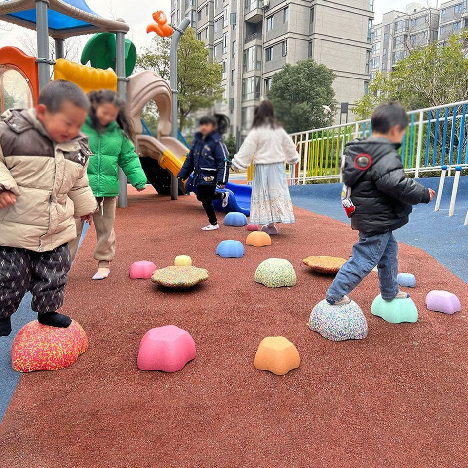 Jucarie Senzoriala de Echilibru, Flippy, Tip Stepping Stones, 5 Piese, din Spuma, pentru Miscare, Sarituri, Prindere, Diametru 28 cm, Model 3, Multicolor [7]