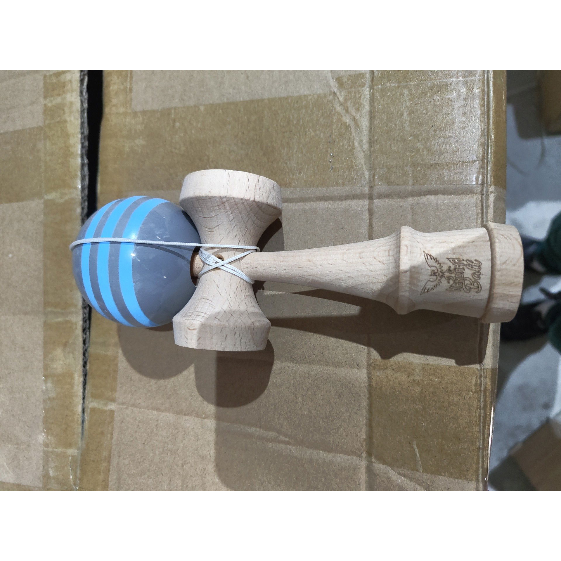 Kendama - Kendama Ball Originala Stripe Bleu Lemn Fag Gri
