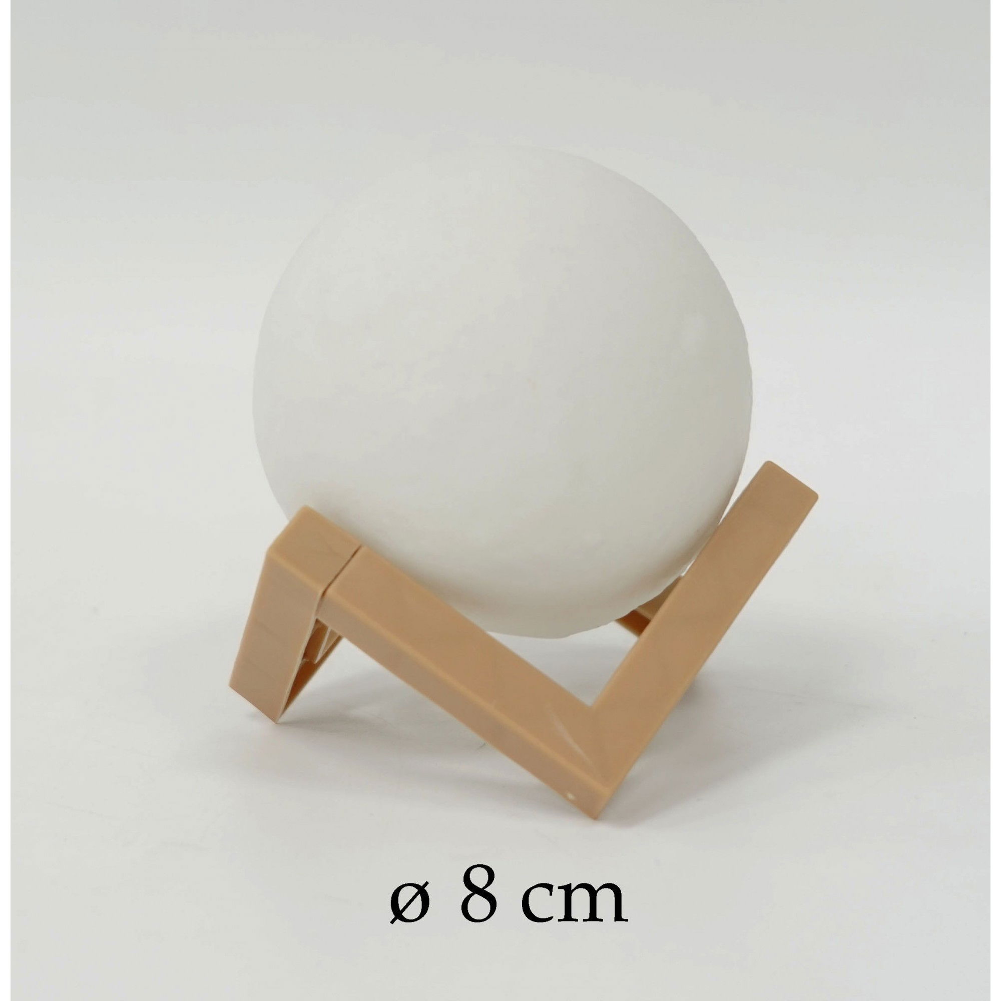 Lampa de veghe in forma de luna 3D Moon Light, alb cald alimentare baterii, fara acumulator, stand din plastic inclus, 8 cm, Flippy [6]