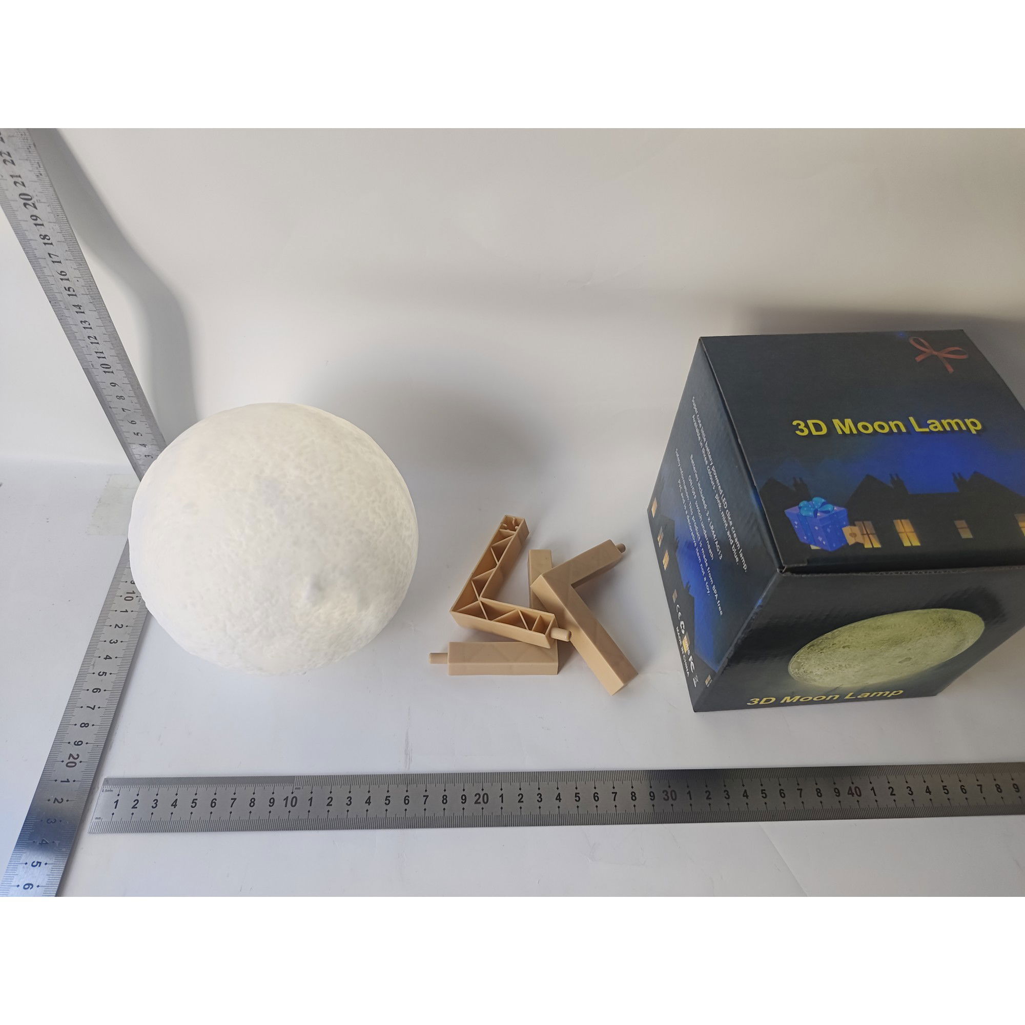 Lampa de veghe luna, culori, lumina LED alb cald, alimentare baterii, stand din plastic, 15 cm, Flippy [10]