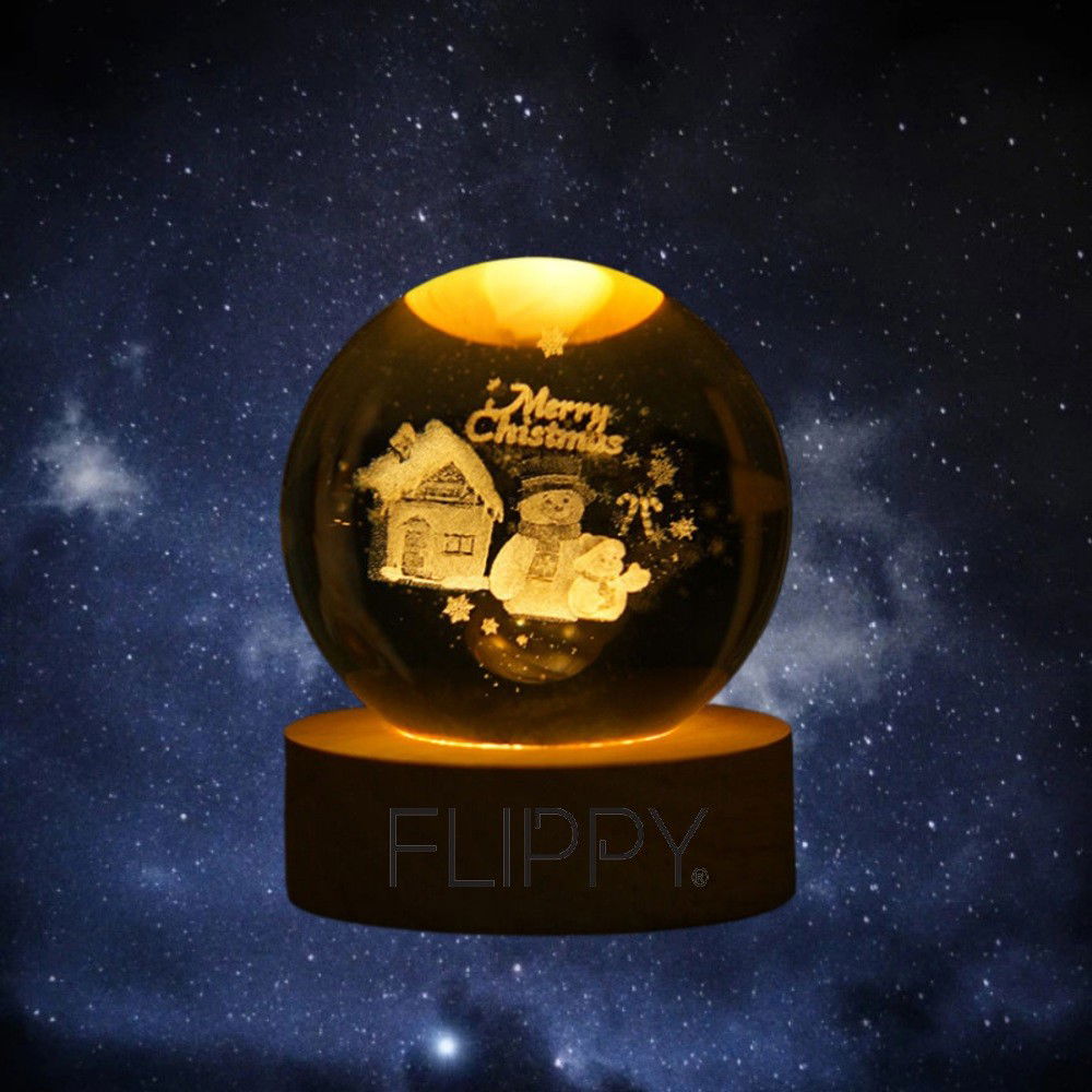 Lampa LED Decorativa, Flippy, cu Bila de Cristal cu Diametru 6cm, Model Merry Christmas 3D, Alimentare USB, Suport din Lemn, Lumina Alb Cald [3]