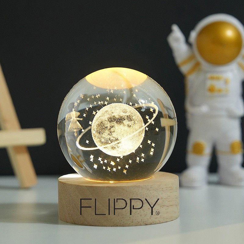 Lampa LED Decorativa, Flippy, cu Bila de Cristal cu Diametru 6cm, Model Cer Instelat 3D, Alimentare USB, Suport din Lemn, Lumina Alb Cald [7]