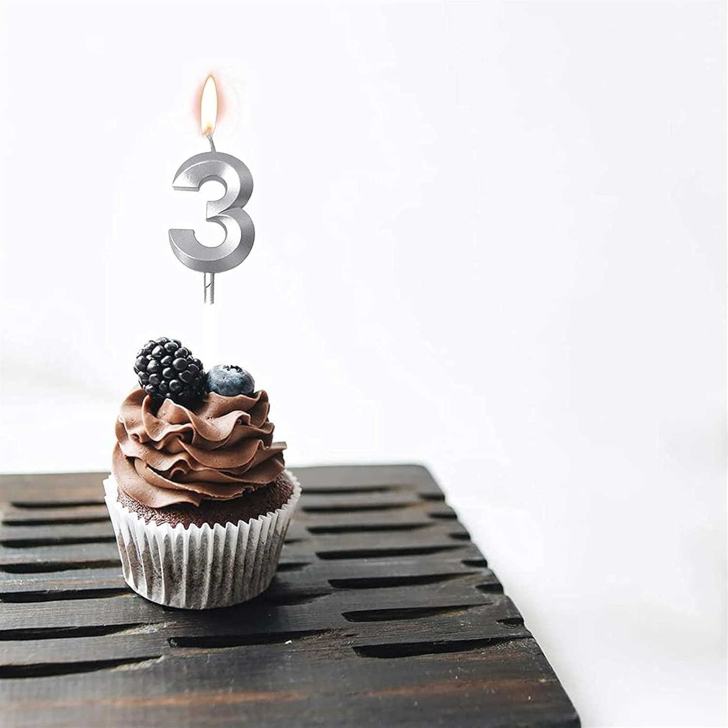 Lumanari si Toppere - Lumanare Cifra 3, Flippy, Model Diamond, 5 x 3.4 cm, Argintiu