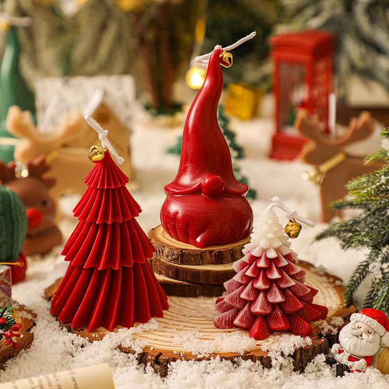 Lumanari - Lumanare de Craciun Parfumata, Flippy, Lumanare Rotativa cu Aromaterapie, Model Brad de Craciun forma Lunga, din Ceara de Soia, 11 x 8 x 8 cm, Rosu