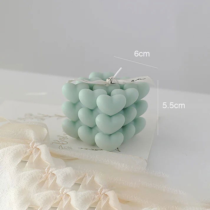 Lumanari - Lumanare Parfumata Decorativa, Flippy, Model Abstract Cub din Inimioare, Lumanare pentru Diferite Ocazii, 6 x 5.5 cm, Aroma de Salvie si Sare de Mare, Verde