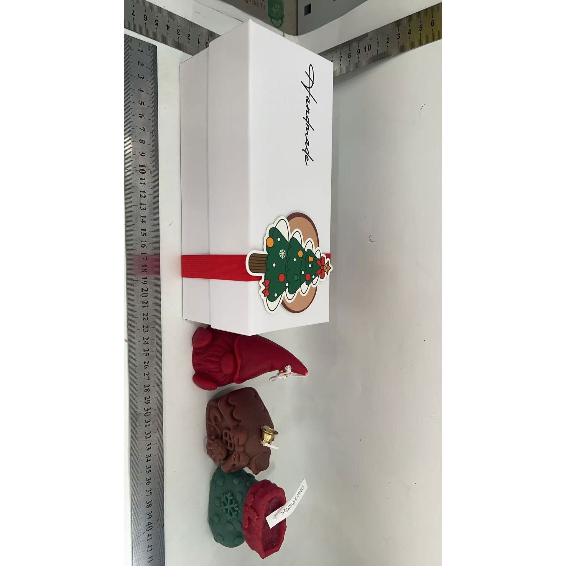 Lumanari Parfumate de Craciun, Flippy, GIFT BOX din 3 Lumanari din Ceara de Soia, Model B Pitic, Casuta, Ciorap, 22.5 x 9.5 x 9 cm, Multicolor [3]