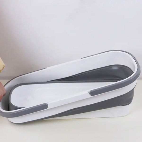 Pentru casa - Mop Plat, Flippy, cu Galeata Pliabila, 2 Rezerve din Microfibra, 127 cm Tija Telescopica, Utilizare Umeda/Uscata, Recipient Lichid, Gri