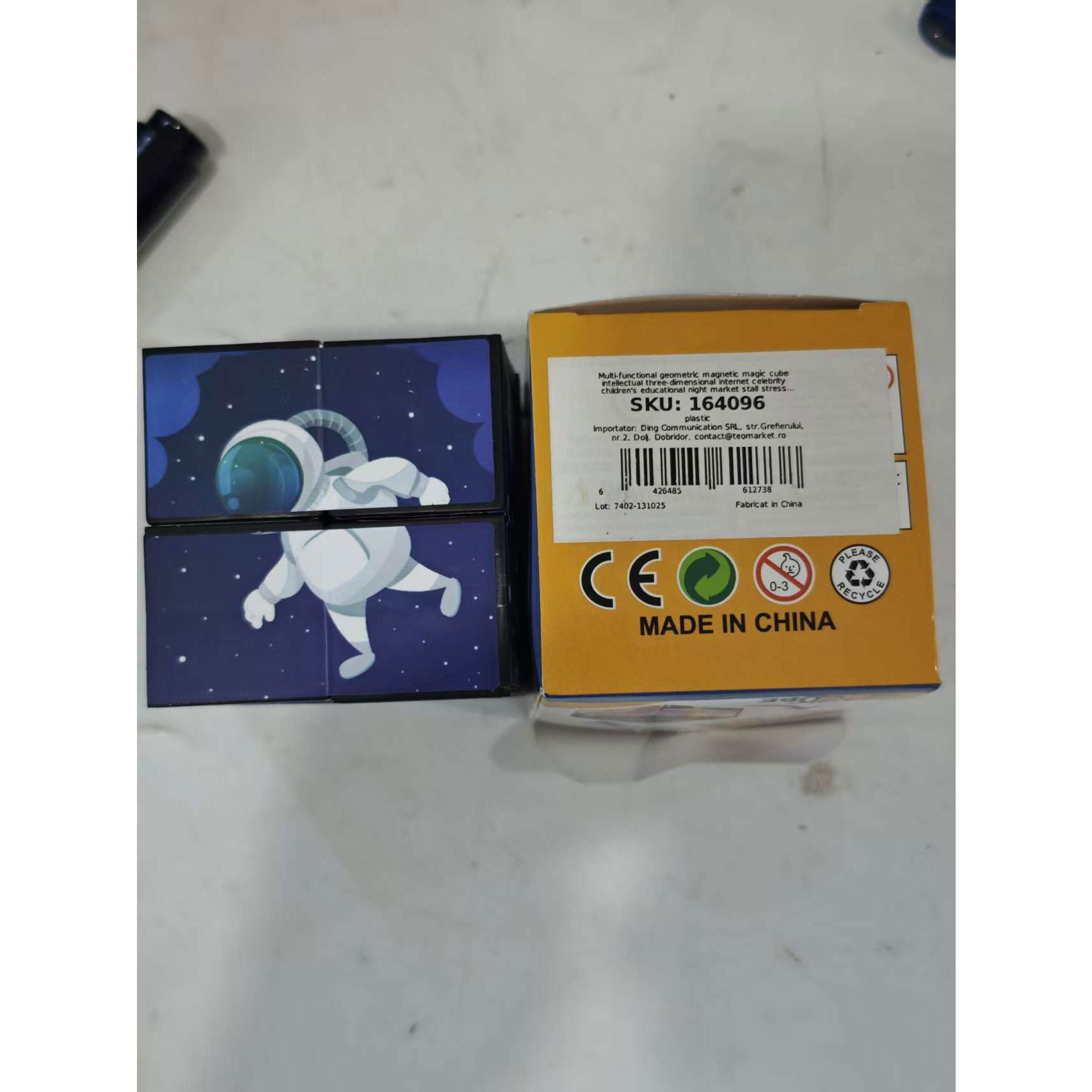 Jucarii interactive - Jucarie Interactiva, Flippy, 3D Cub Rubik, Diferite Forme, Anti-stress, Tema Spatiu Cosmic, Multicolor