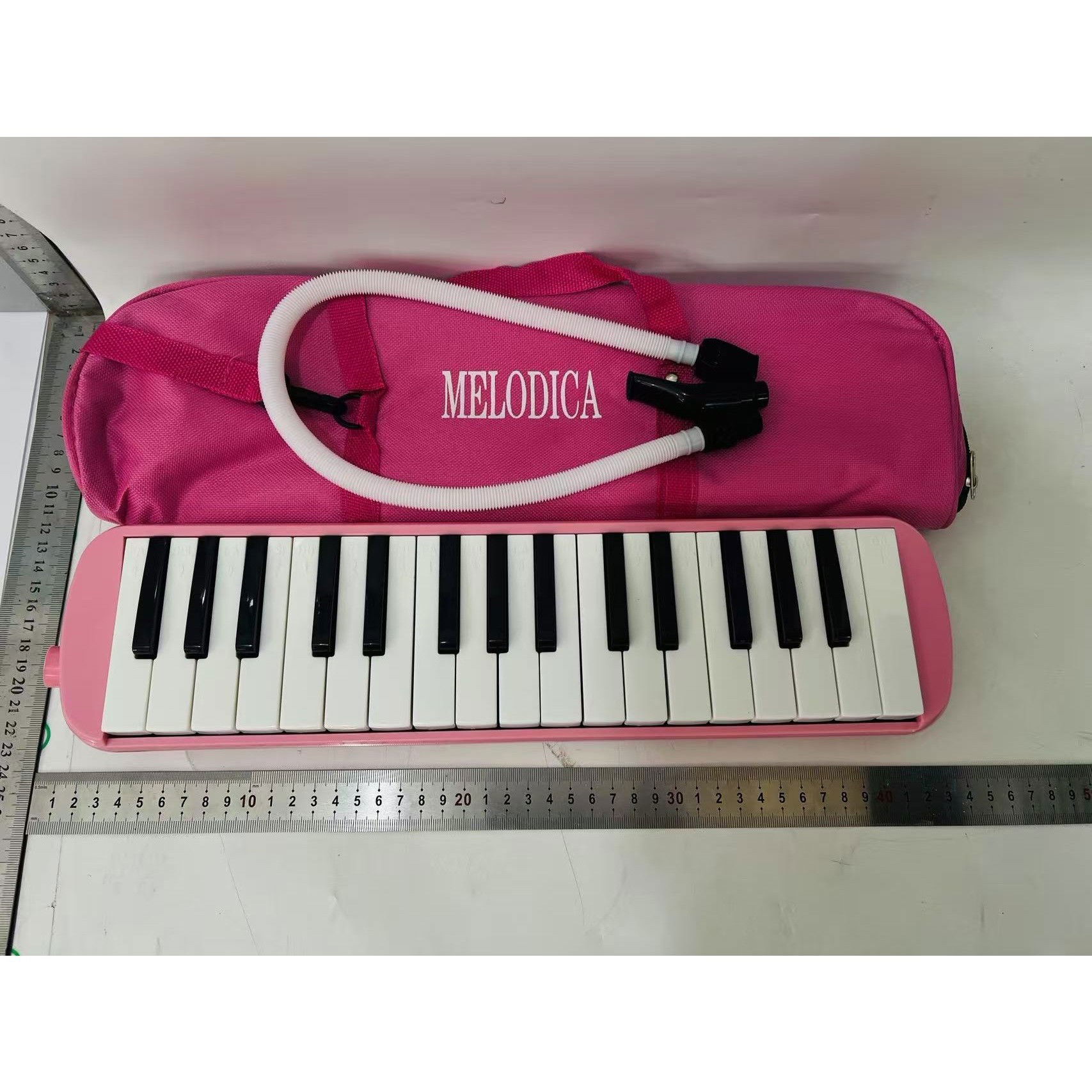 Muzicuta Melodica 32 Clape, Flippy, din ABS, pentru Incepatori, 45 x 13 x 7 cm, Include Husa si Suflator, Roz [4]