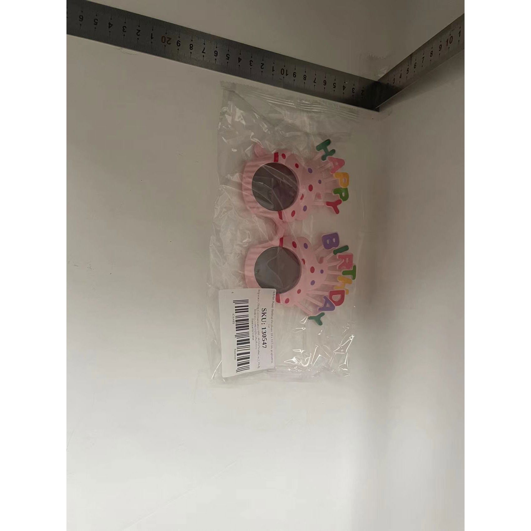 10 - 25 LEI - Ochelari Happy Birthday, Flippy, Tematica Aniversare, Protectie Soare, din Plastic, Model Prajiturele, 18.5x11.5 cm, Roz