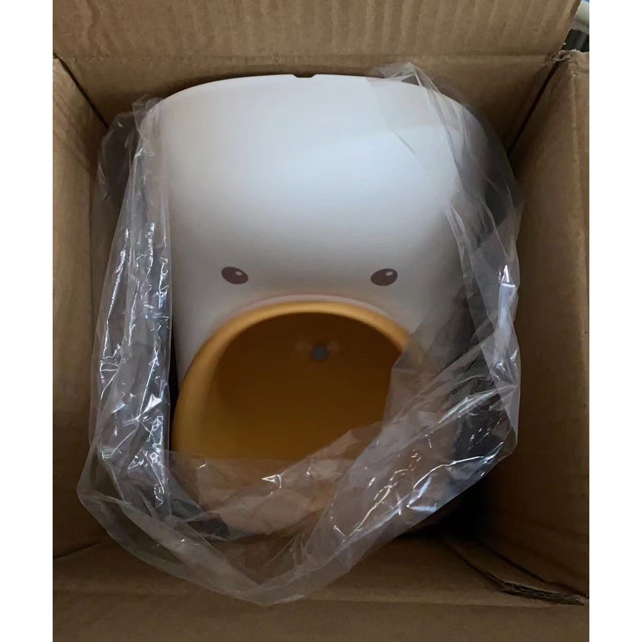 Articole pentru baie - Olita tip Pisoar pentru Copii, Flippy, +1an, Portabila, Design Ratusca, Model Prietenos, Non-Toxic, Usor de Curatat, 23.3 x 24 x 43 cm, Alb/Galben