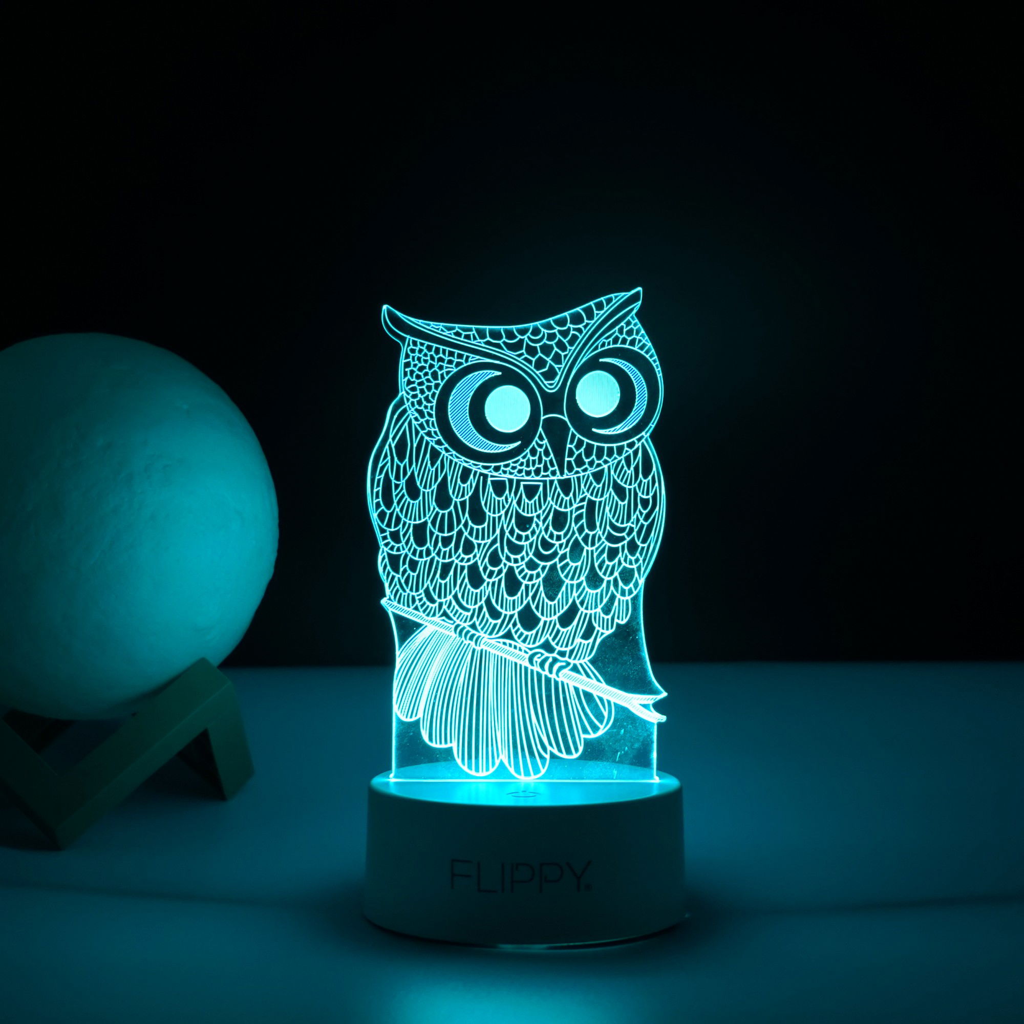 Lampa LED decorativa, Flippy, 3D, Bufnita, cu USB si baterii, 20 cm inaltime, din material acril, lumina multicolora si telecomanda inclusa, alb [3]