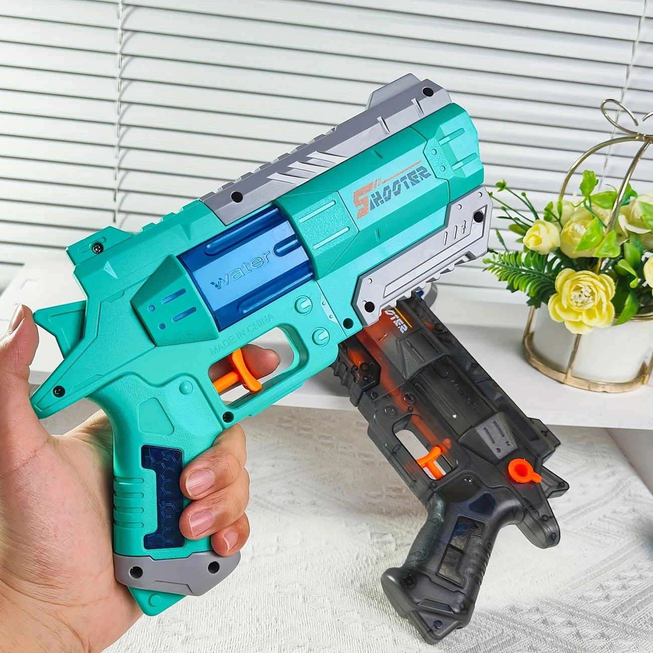 Pistol Manual cu Apa, Flippy, Jucarie Pistol cu Apa Sigur Pentru Copii, Design Nou S-Shooter Atractiv, 23 x 14.5 cm, Verde [4]