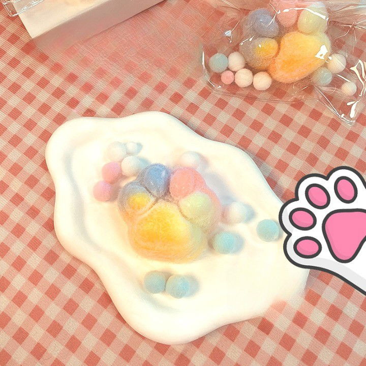 Jucarii Squishy si Gonggi - Jucarie Antistres Squishy, Flippy, cu Revenire Lenta, Squeeze Pinch Family, Model Labuta de Pisica Pufoasa, 6x6 cm, 70g, Ambalaj Transparent, Multicolor