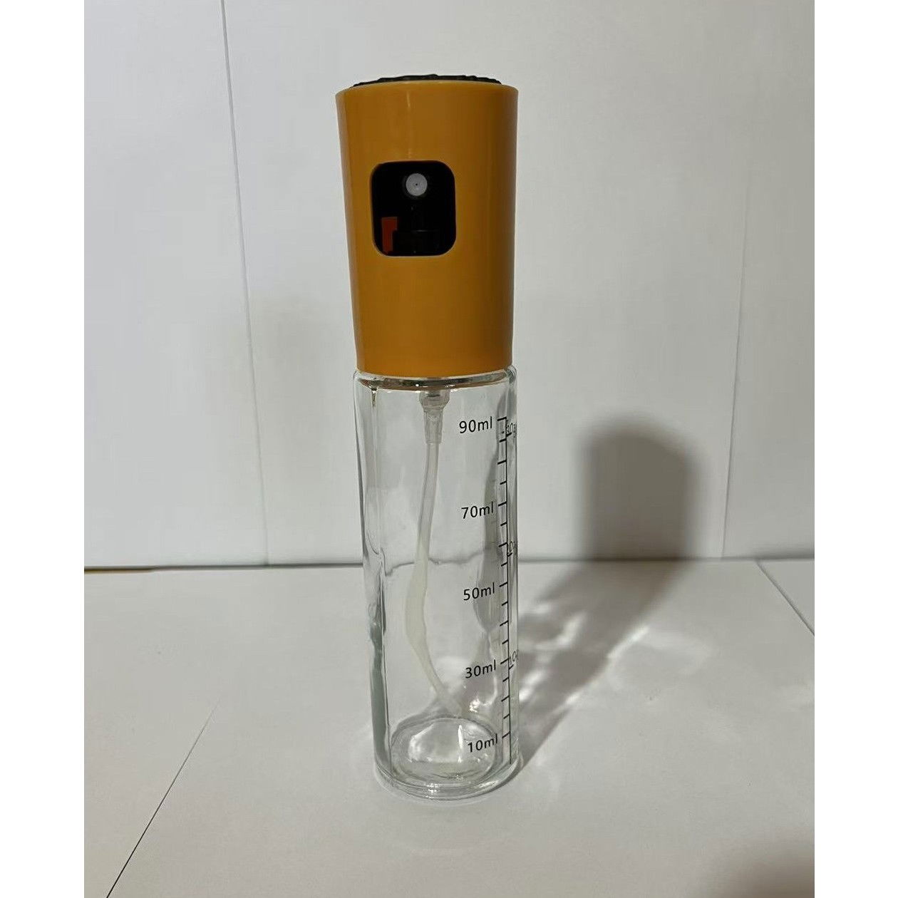 Organizatoare si Depozitare Bucatarie - Pulverizator Ulei, Otet, Flippy, din Sticla, 100 ml, Reincarcabil, 18.3 x 4.3 cm, Masura 90 ml, Capac Mat, Galben