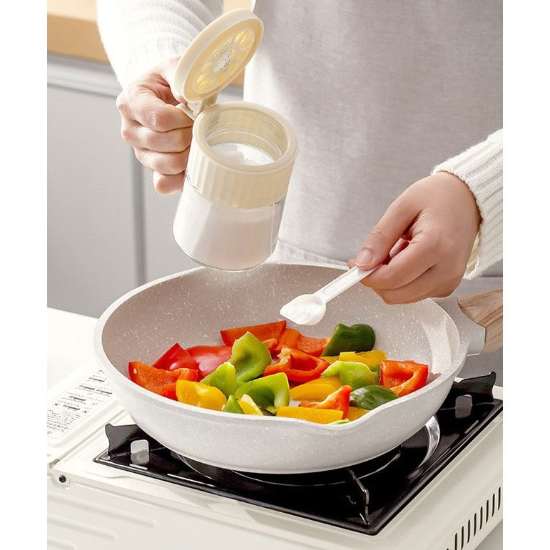 Organizatoare si Depozitare Bucatarie - Recipient Condimente, Flippy, din Stilca, 180 ml, cu Maner si Lingurita, 10.6 x 7 x 7 cm, Capac Mat, Alb