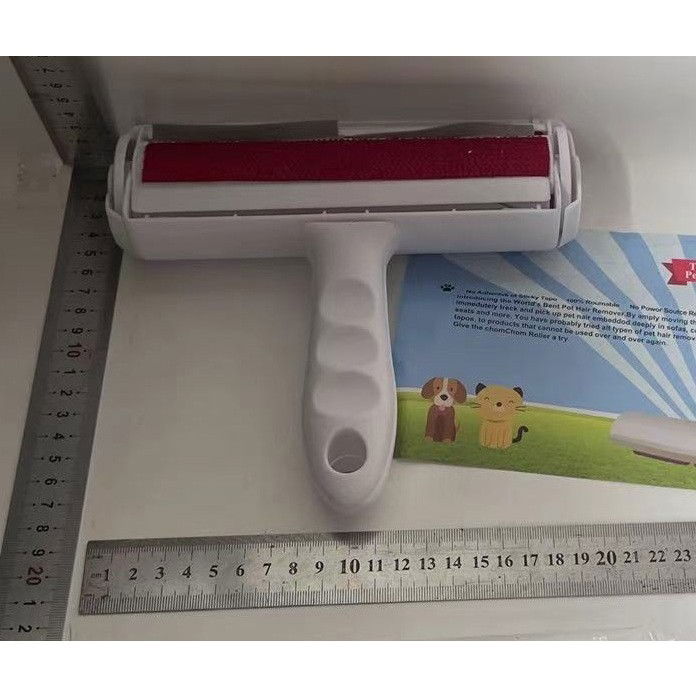 Articole pentru Animale - Rola pentru Parul de Animale, Flippy, cu Maner 19x19x6cm, Alb/Rosu