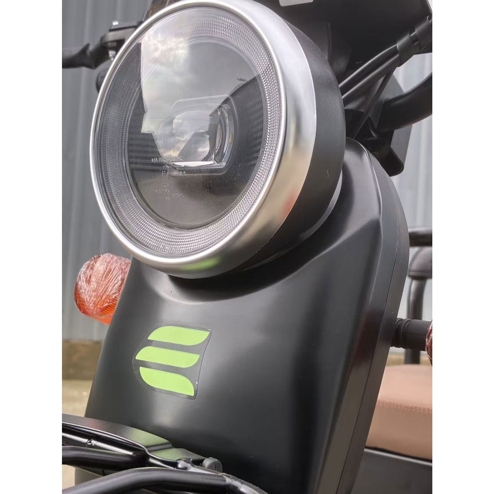 Triciclu Electric V6, Saige, Fara Permis, cu Doua Locuri, Motor 1800W, Baterie 72V24Ah, Autonomie 60km, 220x88x105 cm, Viteza Maxima 25km/h, Negru [9]