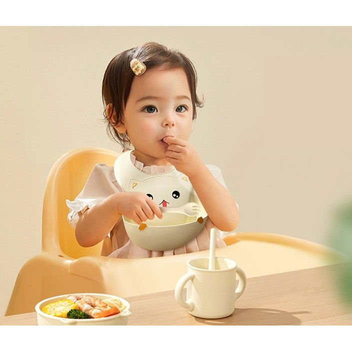 Set 2 Piese Hranire Bebelusi si Copii, Flippy, Cana cu Capac si Pai, din Silicon, fara BPA, de la 12 Luni, Model Pisicuta, 12 x 9.5 x 11 cm, Bej [3]