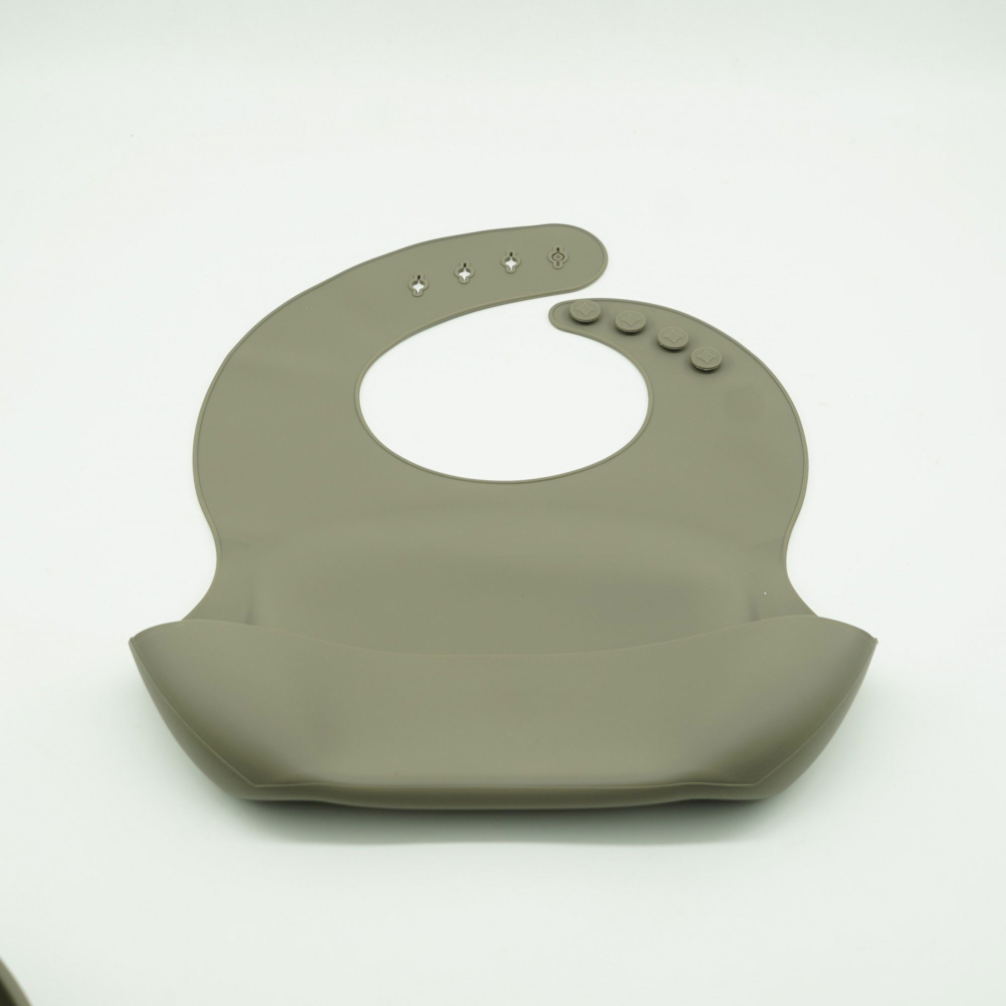 Set 8 piese diversificare bebelusi si copii din silicon Flippy, baveta, farfurie compartimentata cu ventuza, bol cu ventuza, tacamuri din lemn si silicon, cana pentru gustari, fara alergeni, verde inc [8]