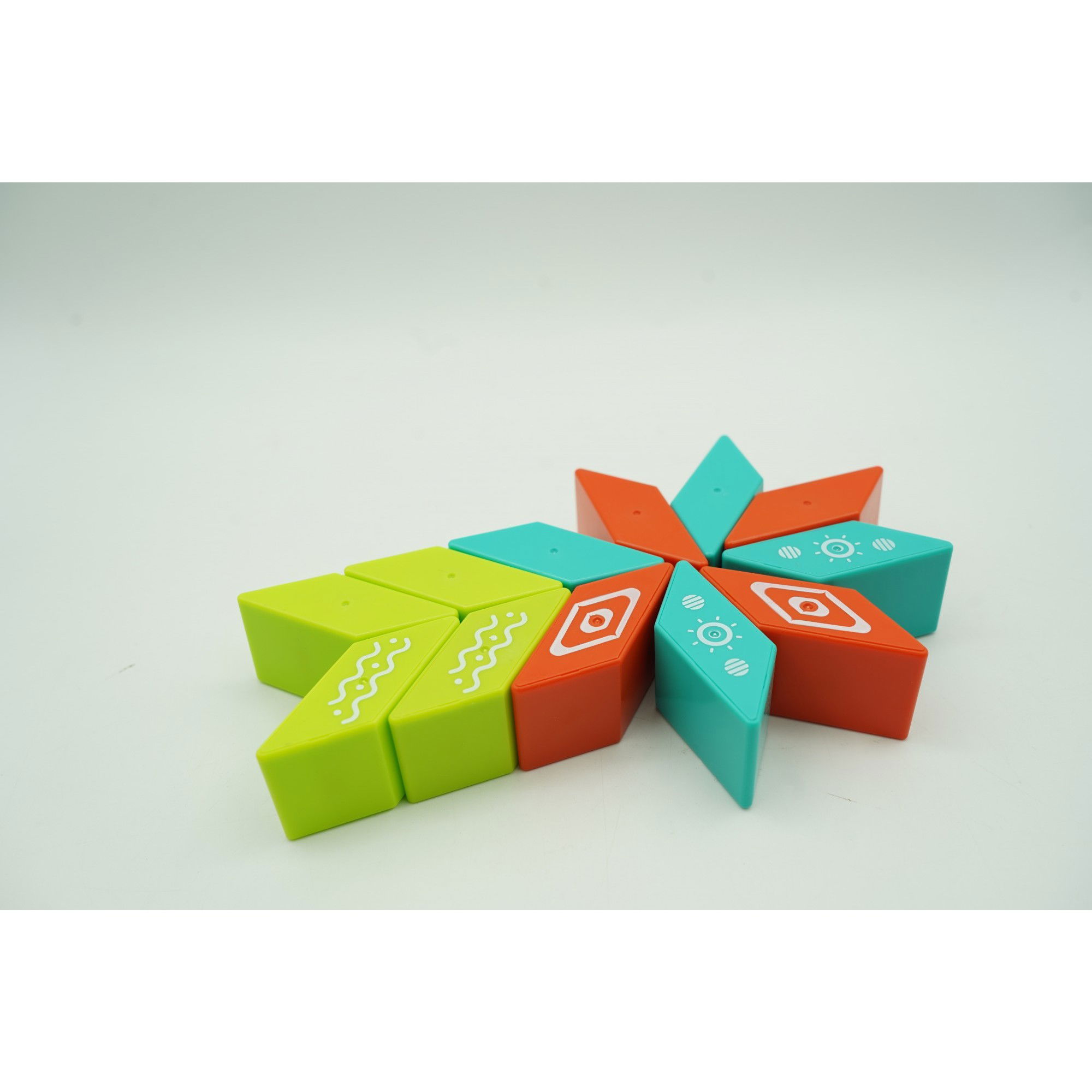 Set inteligent de constructie cu piese magnetice, 26 piese, +3 ani, multicolor [4]