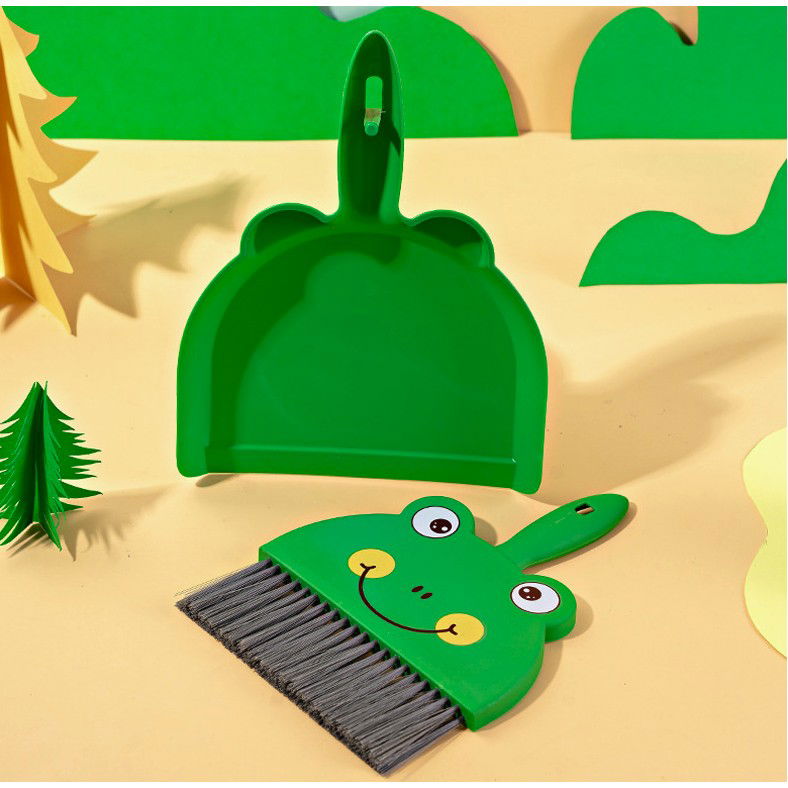 Pentru casa - Set Mini Matura si Faras, Flippy, LITTLE CLEANER, Uz Casnic, pentru Birou, Bucatarie, Casa, Model Broscuta, 23 x 18 cm, Verde