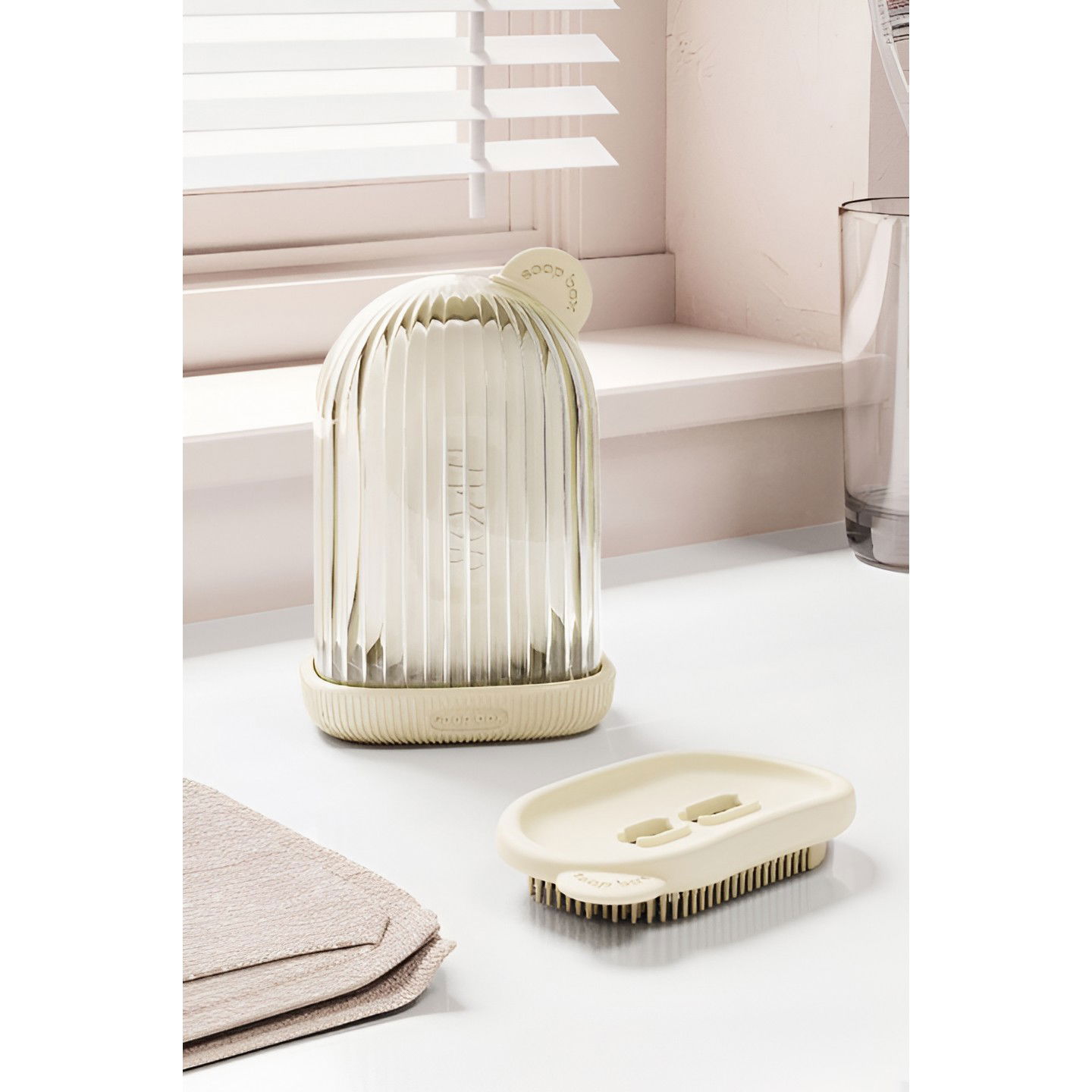 Sapuniera de Calatorie, Flippy, Suport pentru Sapun cu Scurgere a Apei, Recipient cu Capac Depozitare, Savoniera pentru Baie, 12.6x6.1x8.4cm, Crem [3]