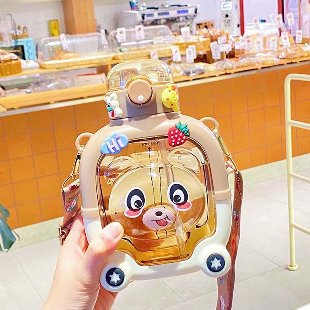 Pahare, Sticle si Cani - Sticla cu pai pentru copii, Flippy, model ursulet, gradata, stickere aplicate, curea reglabila, din plastic rezistent la cadere, 1l, Maro, 20 x 13 cm