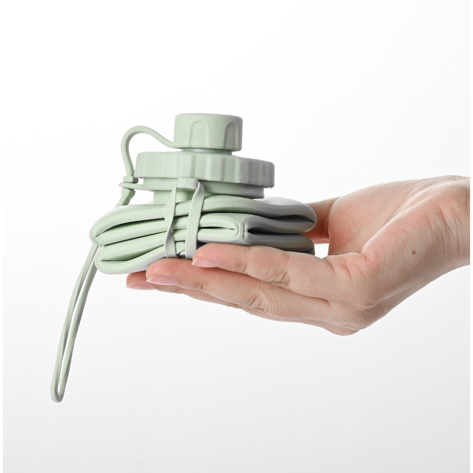 Pahare, Sticle si Cani - Sticla de apa pliabila Flippy, din silicon,reutilizabila, rezistenta la temepreturi ridiate, usor de depozitat si carat, 22 x 7.8 cm, 600 ml, verde