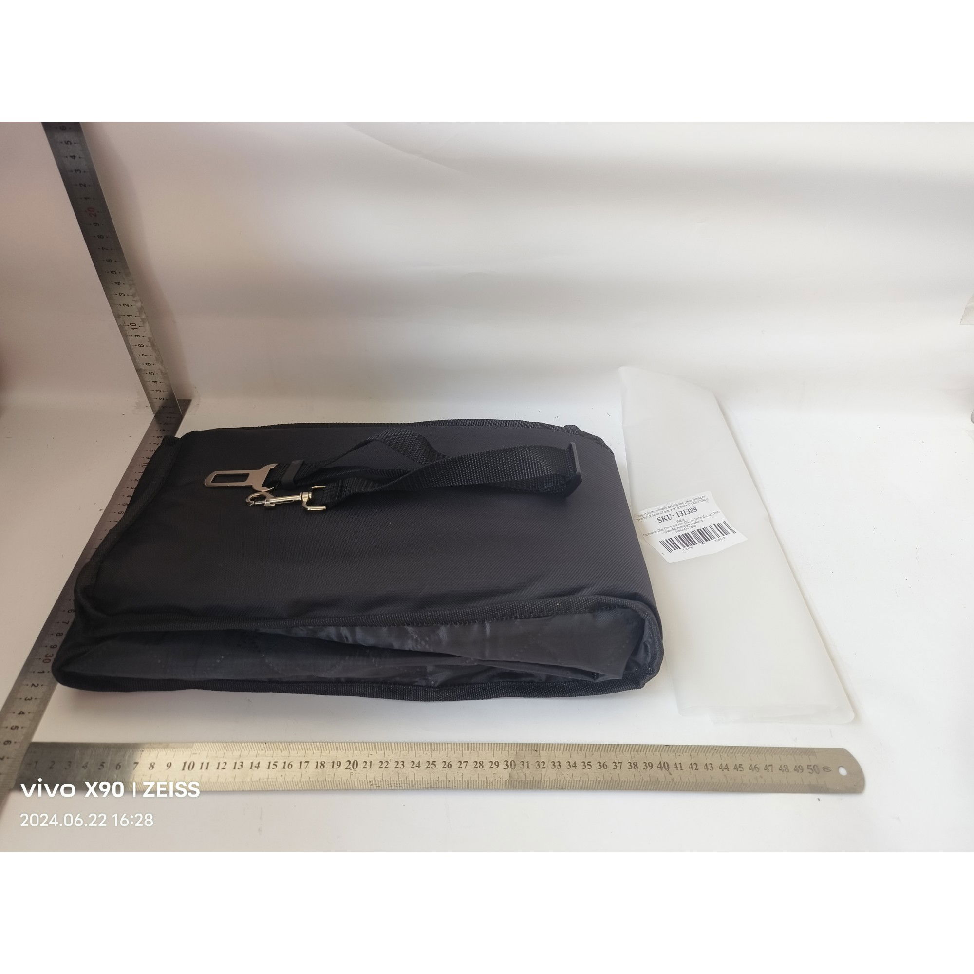 Articole pentru Animale - Suport pentru Animalele de Companie, Flippy, pentru Masina, cu Prindere de Scaun si Centura de Siguranta, 45x43x60cm, Gri