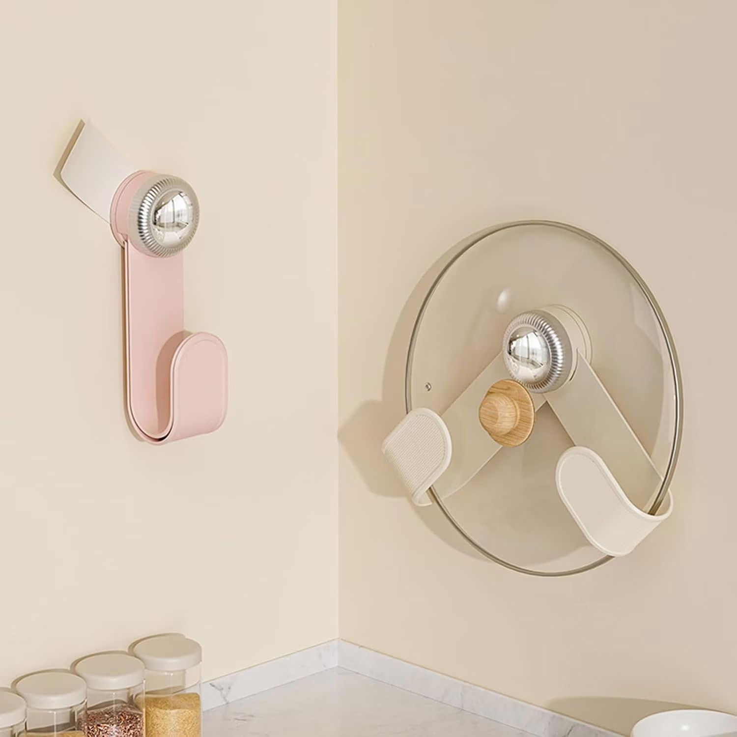 Suport pentru Capace Vase, Flippy, Suport de Depozitare pentru Capacul Oalei in Bucatarie, cu Ventuza, Usor de Montat pe Perete, 19 x 6 x 5 cm, Alb Crem [5]