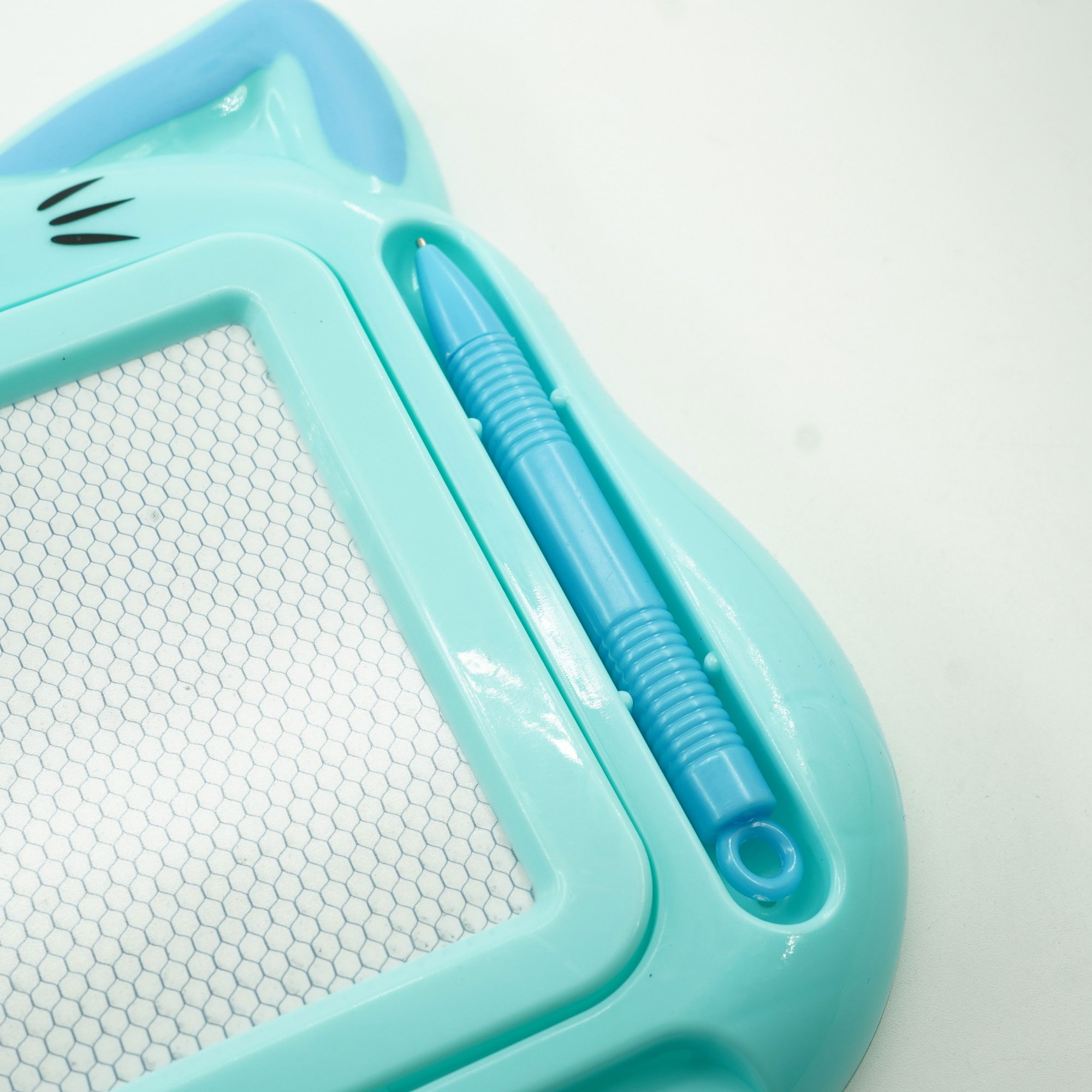 Tablita Magnetica de Scris si Desenat, Flippy, Model Pisica, cu Creion, Dimensiuni 23.2x18.5 cm, Suprafata Desen 14.6x10.4 cm, Dezvolta Imaginatia si Creativitatea, Incurajeaza Exersarea Scrisului, Al [4]