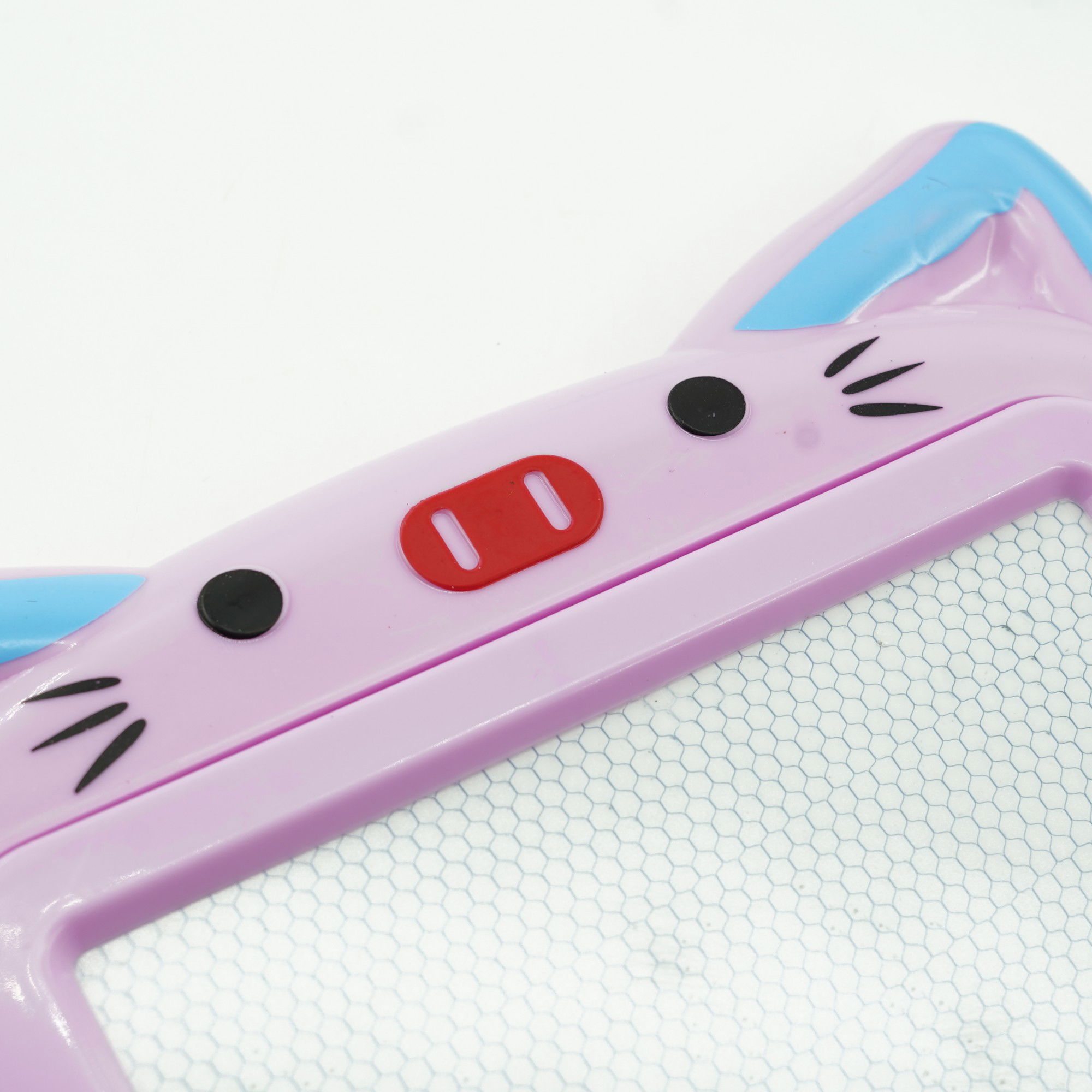 10 - 25 LEI - Tablita Magnetica de Scris si Desenat, Flippy, Model Pisica, cu Creion, Dimensiuni 23.2x18.5 cm, Suprafata Desen 14.6x10.4 cm, Dezvolta Imaginatia si Creativitatea, Incurajeaza Exersarea Scrisului, Mo