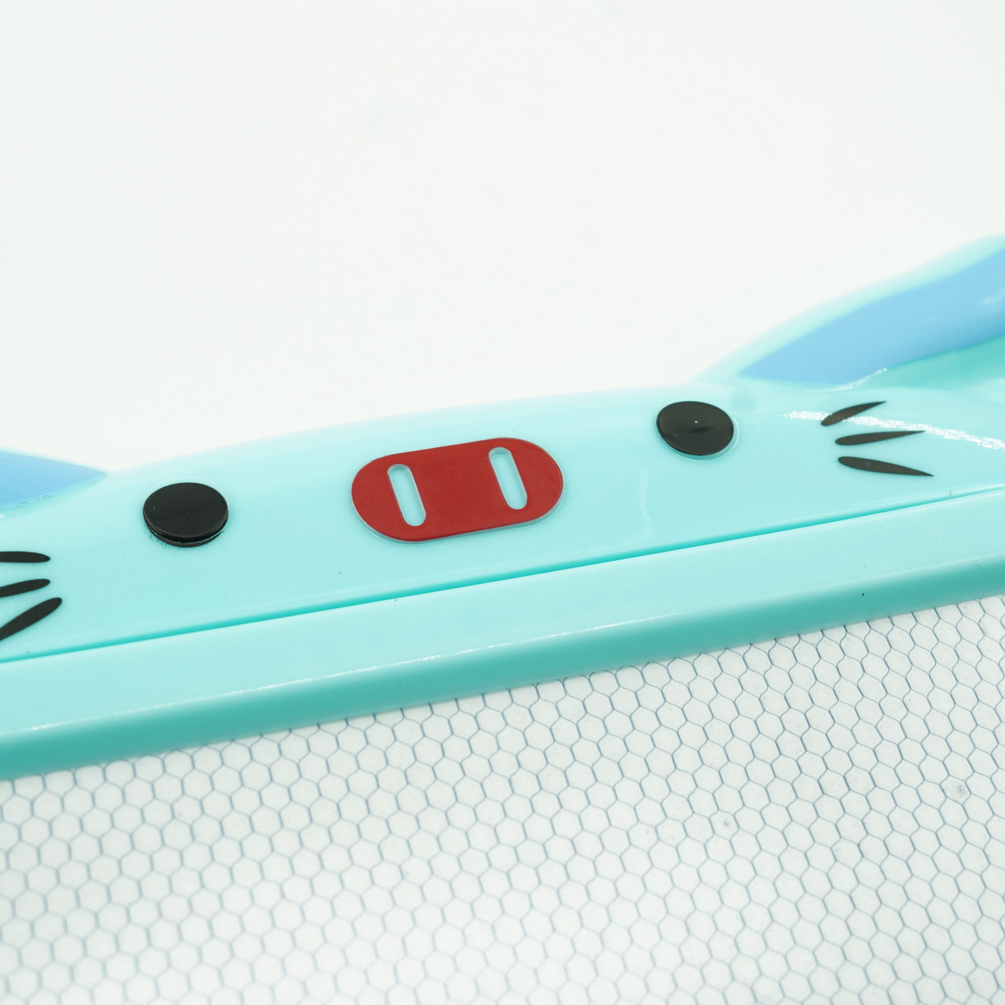 10 - 25 LEI - Tablita Magnetica de Scris si Desenat, Flippy, Model Pisica, cu Creion, Dimensiuni 23.2x18.5 cm, Suprafata Desen 14.6x10.4 cm, Dezvolta Imaginatia si Creativitatea, Incurajeaza Exersarea Scrisului, Al