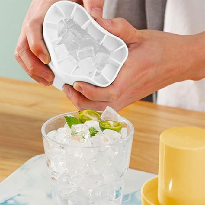 Tava de Gheata din Silicon cu Capac, Flippy, Forma de Gheata pentru Racirea Bauturilor, in Forma de Pahar, Silicon fara BPA, Cuburi de Gheata, 9x8.5x8 cm, Galben [5]