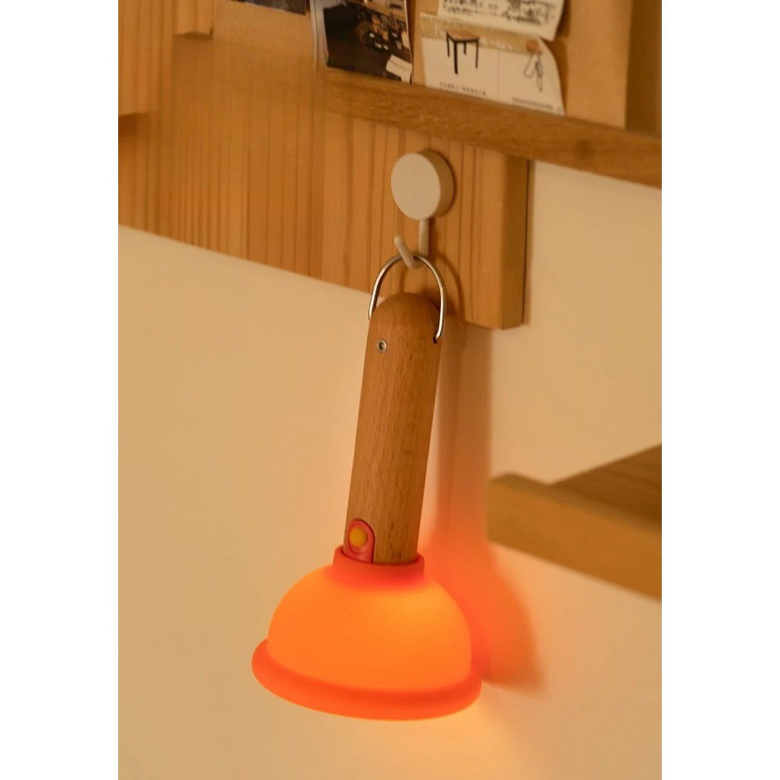 Lampa Nocturna, Flippy, Model Ventuza de Toaleta, Alimentare USB, din Lemn si Silicon, 16 x 9 cm, Portocaliu [4]
