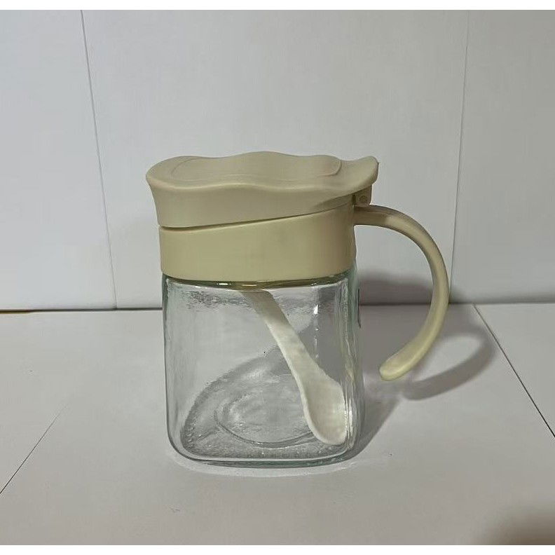 Organizatoare si Depozitare Bucatarie - Recipient Condimente, Flippy, din Stilca, 180 ml, cu Maner si Lingurita, 11.3 x 8.2 cm, Capac Ondulat, Alb