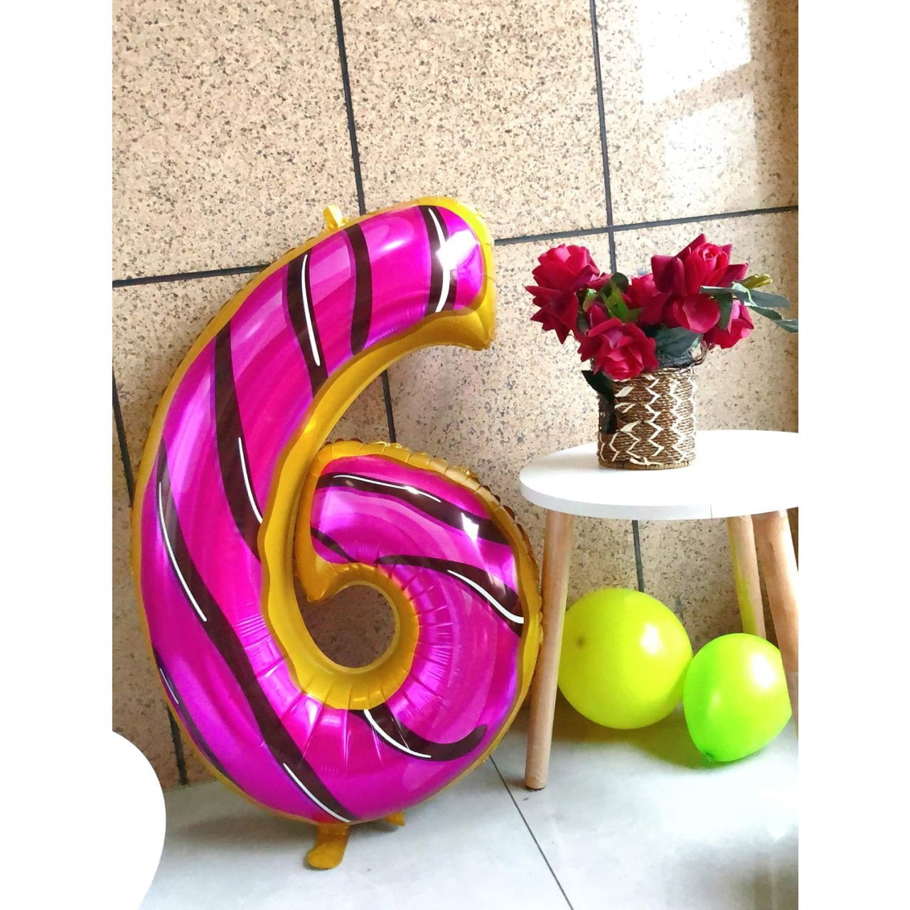 Balon din Folie Metalizata Flippy, Figurina Cifra, Imprimeu Gogosi, Tema Aniversare 100 cm, Ambalaj Individual, Pai inclus, Umflare cu Aer sau Heliu, Multicolor, Cifra 6 [7]