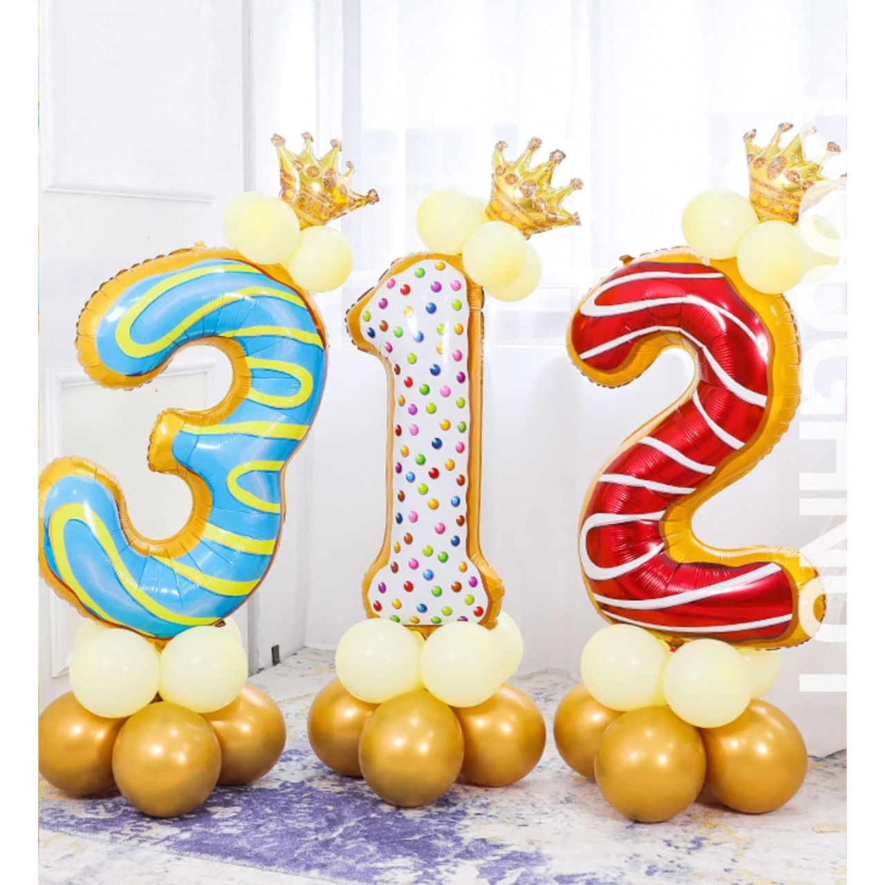 Balon din Folie Metalizata Flippy, Figurina Cifra, Imprimeu Gogosi, Tema Aniversare 100 cm, Ambalaj Individual, Pai inclus, Umflare cu Aer sau Heliu, Multicolor, Cifra 3 [12]