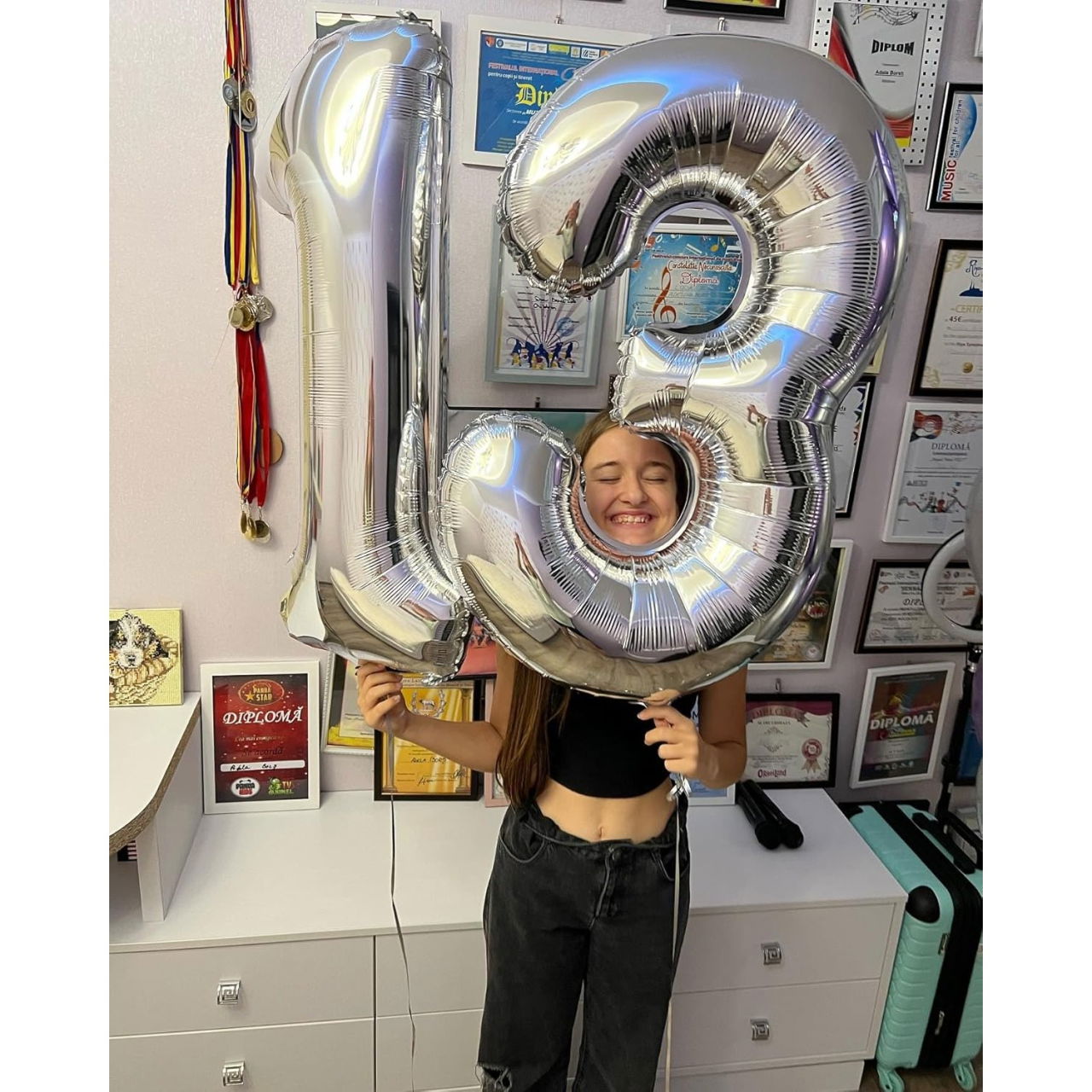 Balon din Folie Metalizata, Flippy, Figurina Cifra, Tema Aniversare 40 cm, Ambalaj Individual, Pai inclus, Umflare cu Aer sau Heliu, Argintiu, Cifra 1 [5]