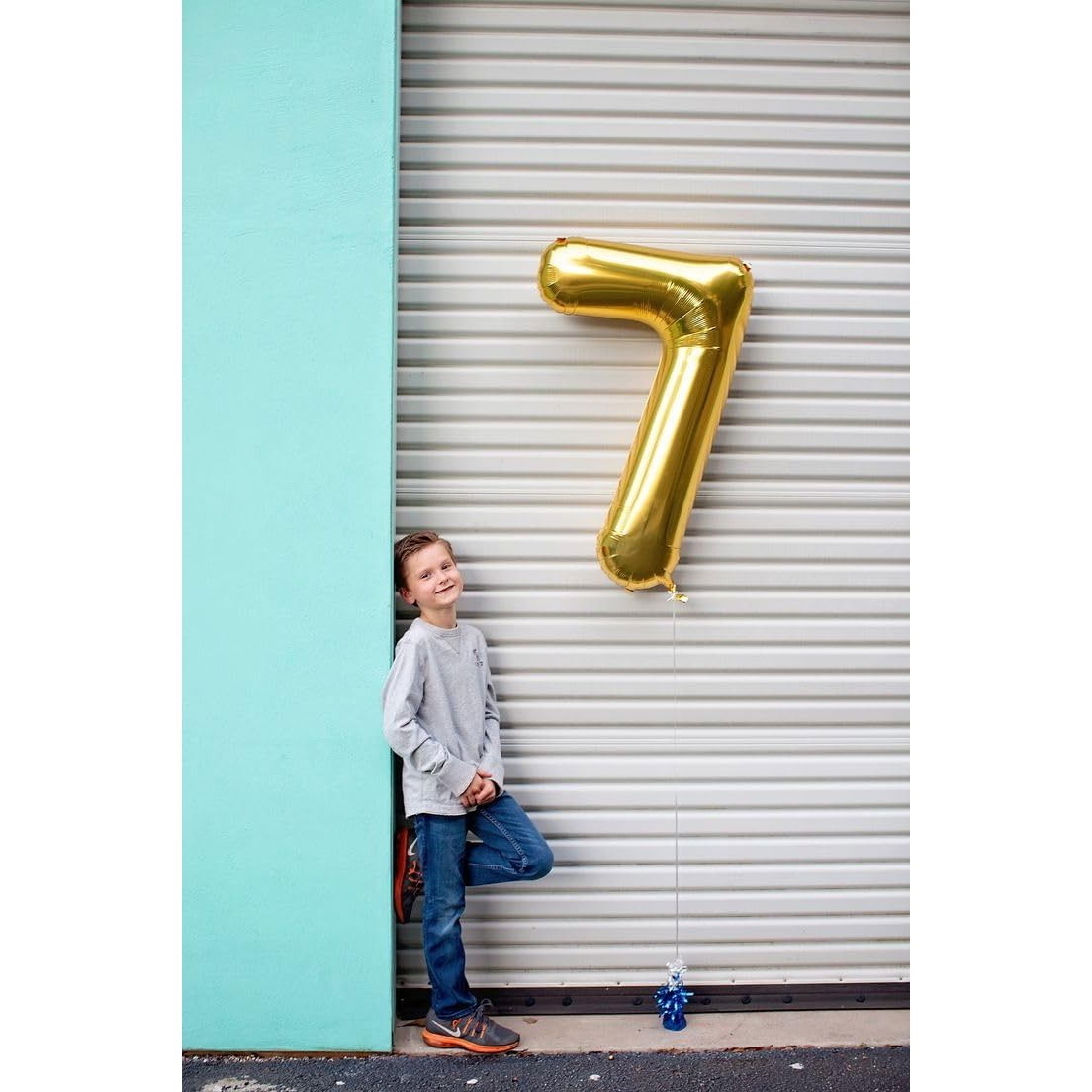 Balon din Folie Metalizata Flippy, Figurina Cifra, Tema Aniversare 40 cm, Ambalaj Individual, Pai inclus, Umflare cu Aer sau Heliu, Auriu, Cifra 7 [7]