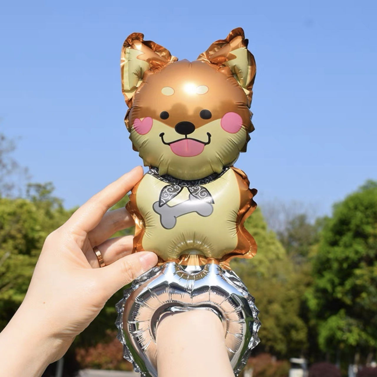 Balon din Folie Metalizata, Flippy, Figurine Animalute, Tip Bratara, Model Catel, Ambalaj Individual, Pai Inclus, Umflare cu Aer sau Heliu, Maro [2]